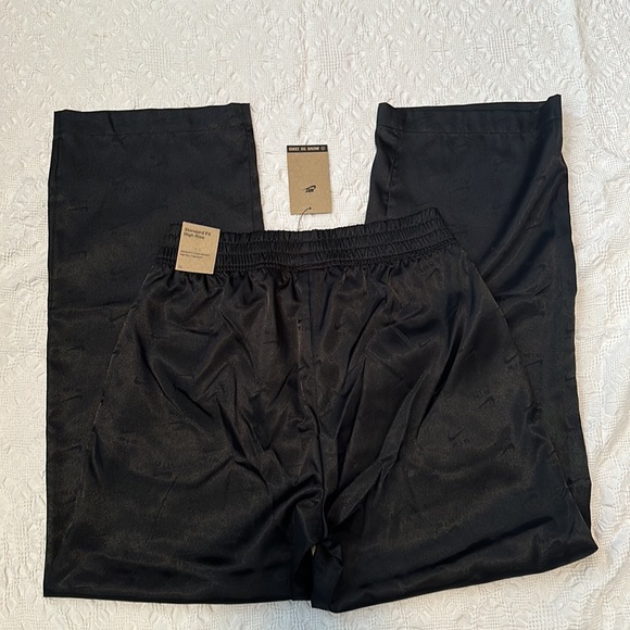 NWT Nike Air Stardar Fit High Rise Black Women’s Pants Size M - Picture 7 of 13